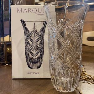 NEW in box!! Lacey 9 inch Waterford Vase